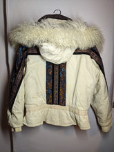 Load image into Gallery viewer, Vintage Ski Jacket
